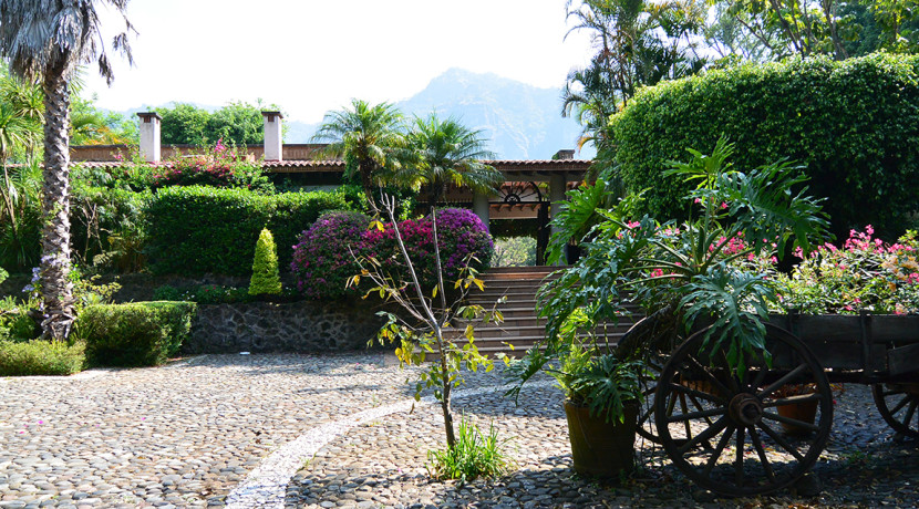 Bienes_raices_de_lujo_en_el_bosque_con_alberca_casa_de_campo_Tepoztlan_Morelos_Mexico_Residencia_campestre_12