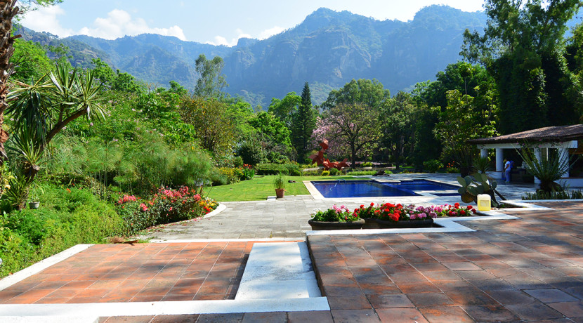 Bienes_raices_de_lujo_en_el_bosque_con_alberca_casa_de_campo_Tepoztlan_Morelos_Mexico_Residencia_campestre_13