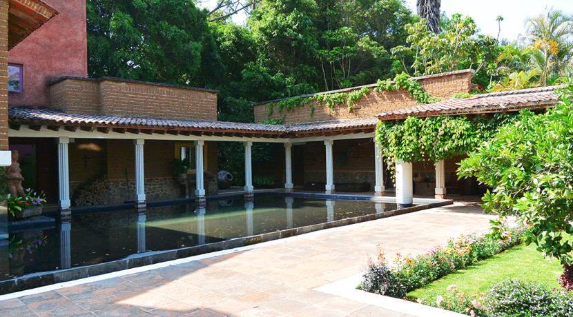 Bienes_raices_de_lujo_en_el_bosque_con_alberca_casa_de_campo_Tepoztlan_Morelos_Mexico_Residencia_campestre_14