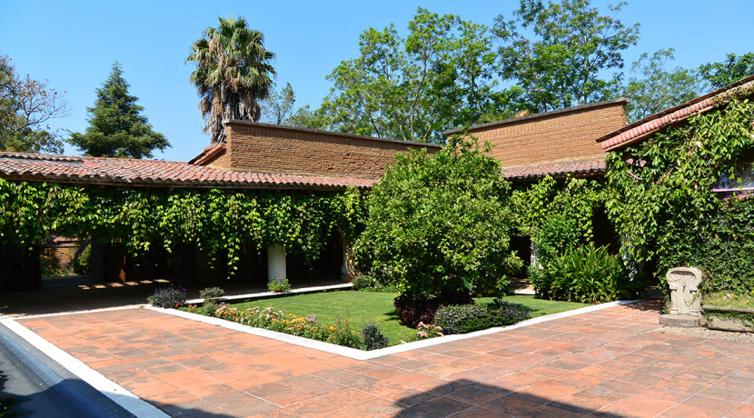 Bienes_raices_de_lujo_en_el_bosque_con_alberca_casa_de_campo_Tepoztlan_Morelos_Mexico_Residencia_campestre_20