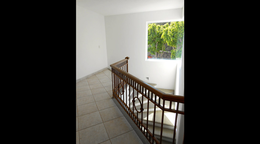 Casa_en_venta_Tepoztlan_Morelos_Bienes_raices_Alberca_jardin_vista_hermosa_al_monte_residencia_de_lujo_4