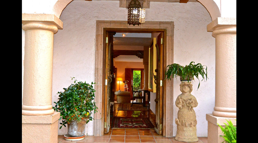 Inmobiliaria_en_Tepoztlan_Morelos_Mexico_Bienes_raices_Casa_en_venta_vista_cerros_de_lujo_con_alberca_15