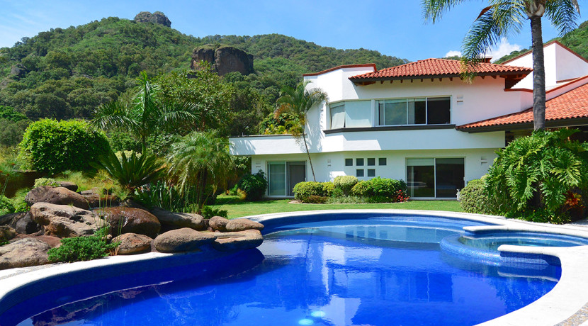 Casa_en_venta_Tepoztlan_Morelos_Bienes_raices_Alberca_jardin_vista_hermosa_al_monte_residencia_de_lujo_30