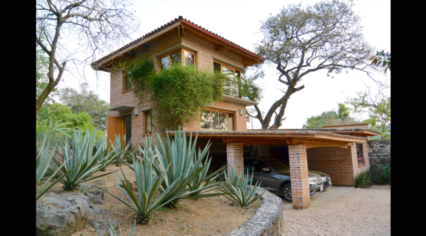 hermosa_casa_en_venta_valle_tepoztlan_bienes_raices_con_alberca_valle_de_atongo_entrada