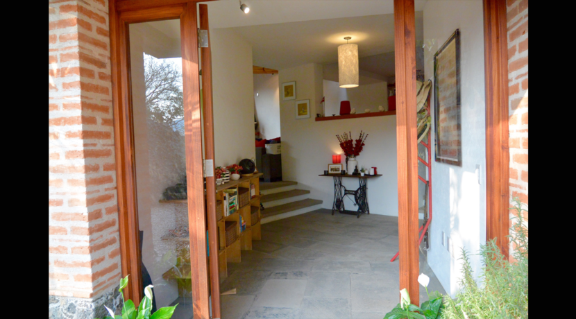 hermosa_casa_en_venta_valle_tepoztlan_bienes_raices_con_alberca_valle_de_atongo_entrada_principal