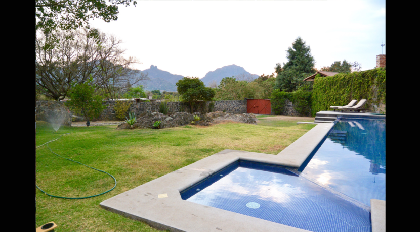 hermosa_casa_en_venta_valle_tepoztlan_bienes_raices_con_alberca_valle_de_atongo_montanas_y_alberca