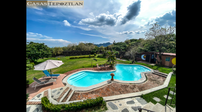 Casa_en_venta_tepoztlan_vista_espectacular_calentador_solar_bungalow_jardin_varios_baños_y_habitaciones_alberca