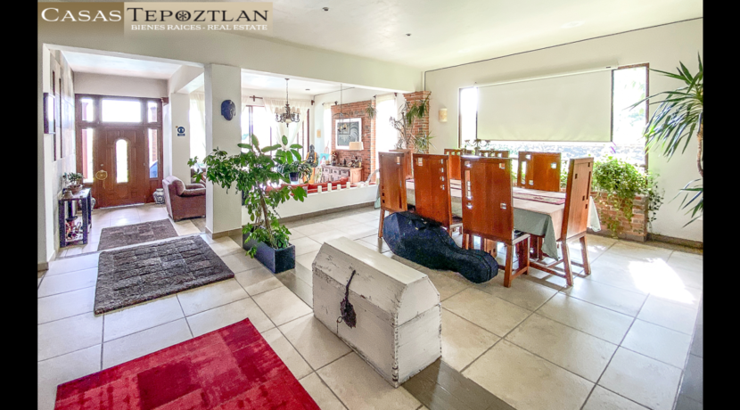 Casa_en_venta_tepoztlan_vista_espectacular_calentador_solar_bungalow_jardin_varios_baños_y_habitaciones_comedor