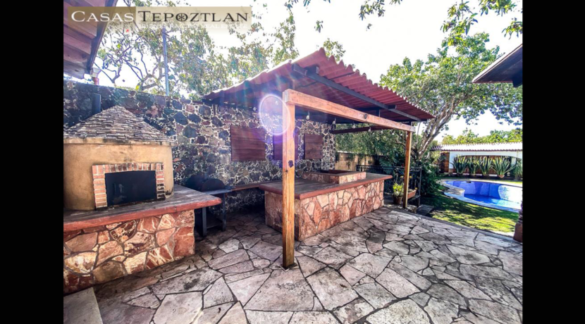 casa_ideal_para_familias_grandes_en_tepoztlan_gran_jardin_alberca_terraza_asador_captacion_pluvial_asador