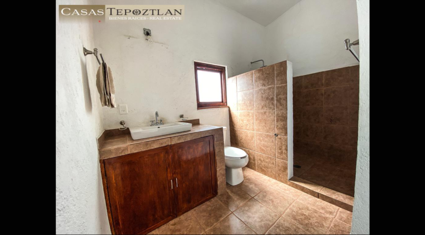 casa_ideal_para_familias_grandes_en_tepoztlan_gran_jardin_alberca_terraza_asador_captacion_pluvial_baño