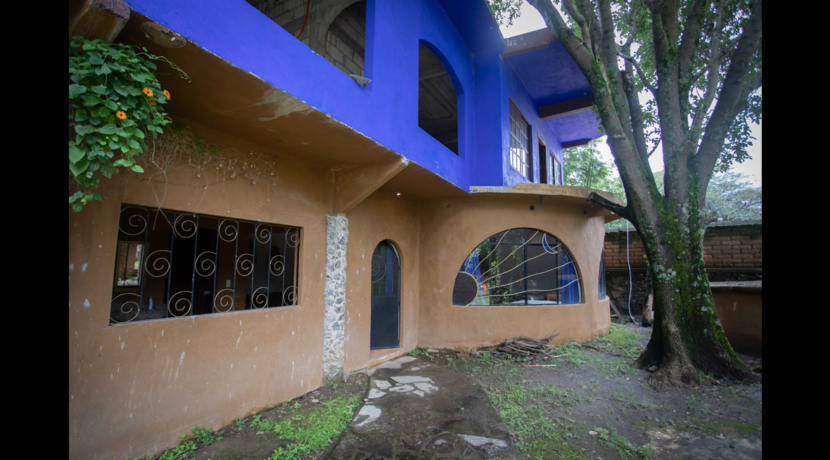 propiedad_a_la_venta_tepoztlan_ideal_para_hotel_taller_boutique_entorno_natural_terraza_enorme_vistas_panoramicas_jardín_enorme_afuera