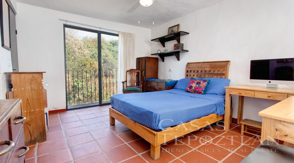 Casa_en_exclusiva_zona_de_tepoztlan_area_relajada_segura_cerca_del_centro_tres_recamaras_palapa_y_fogata_cama