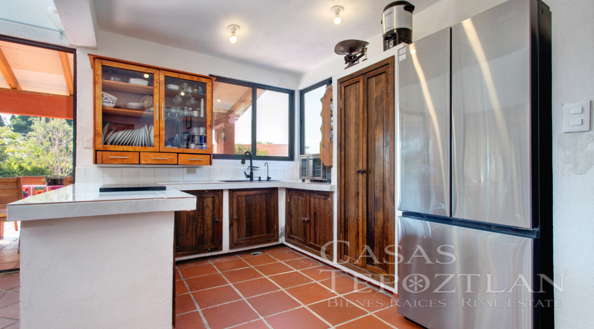 Casa_en_exclusiva_zona_de_tepoztlan_area_relajada_segura_cerca_del_centro_tres_recamaras_palapa_y_fogata_cocina