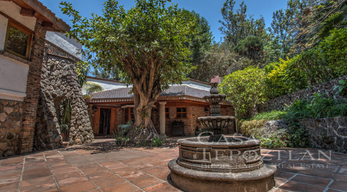 16IMG_0992_3_4_5_6_tonemapped