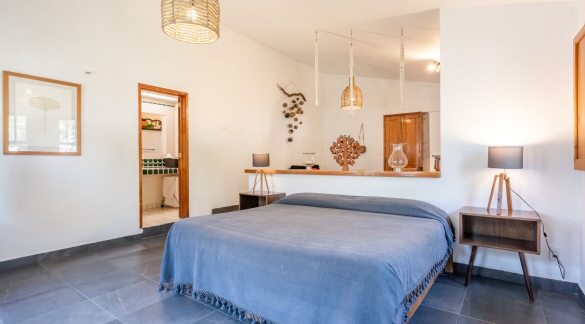 Casa_en_venta_en_San_Miguel_tepoztlan_varias_recámaras_varios_baños_cerca_de_cuernavaca_multifamiliar_azul