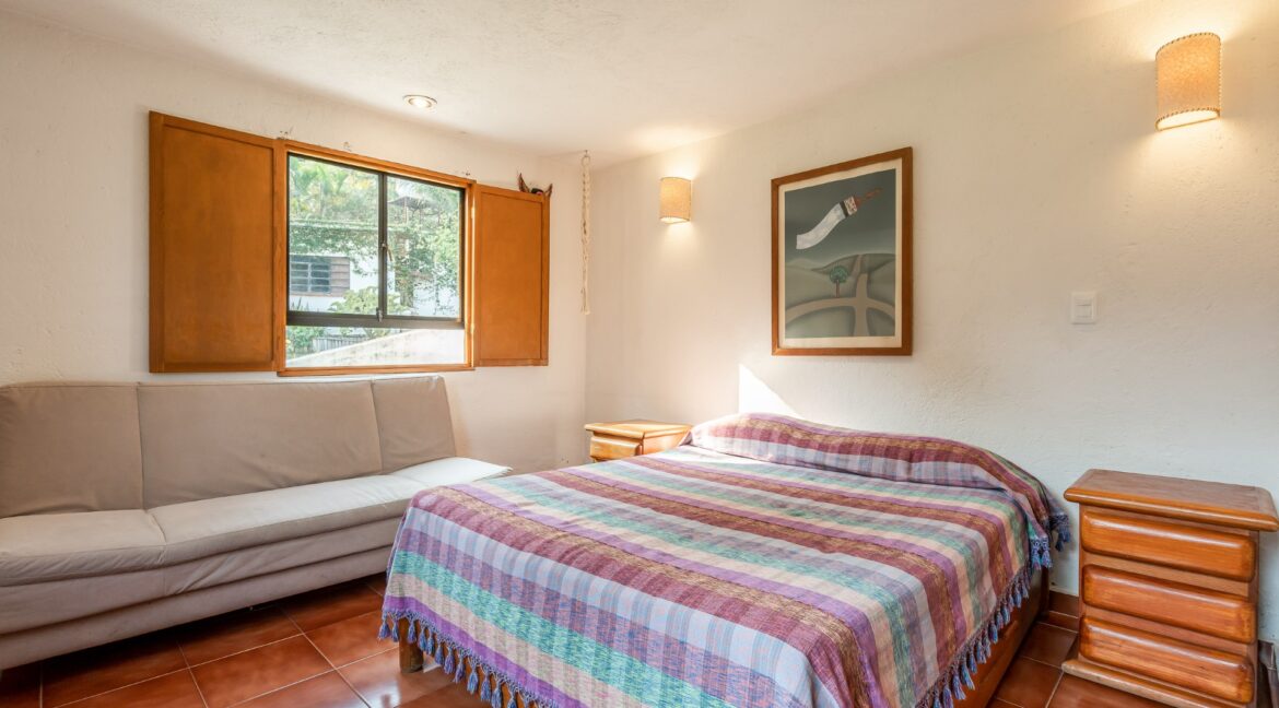 Casa_en_venta_en_San_Miguel_tepoztlan_varias_recámaras_varios_baños_cerca_de_cuernavaca_multifamiliar_recamara