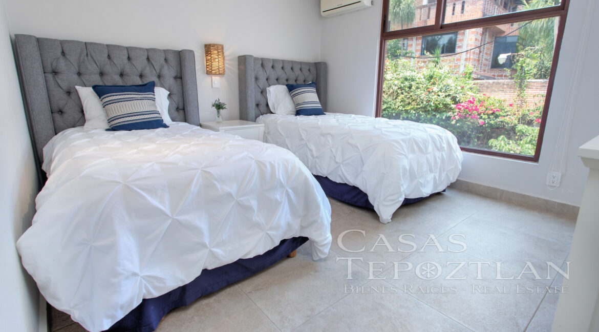 casa_provenzal_en_venta_tepoztlan_bienes_raíces_elegante_confortable_vistas_panorámicas_6_baños_varias_recámaras_rename