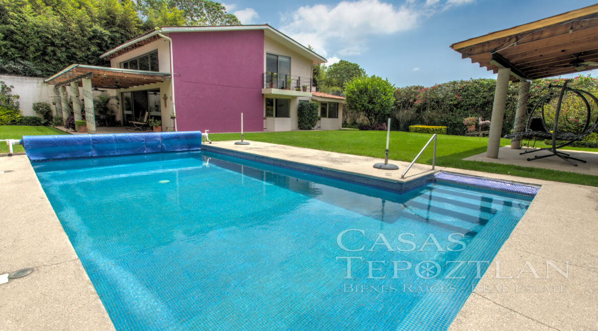 valle-de-atongo-tepoztlan-en-venta-propiedad-bienes-raices-tepoz-alberca-con-calefaccion-jardines-centro-terrazas-aire-acondicionado-tranquilidad-lujo-naturaleza-2