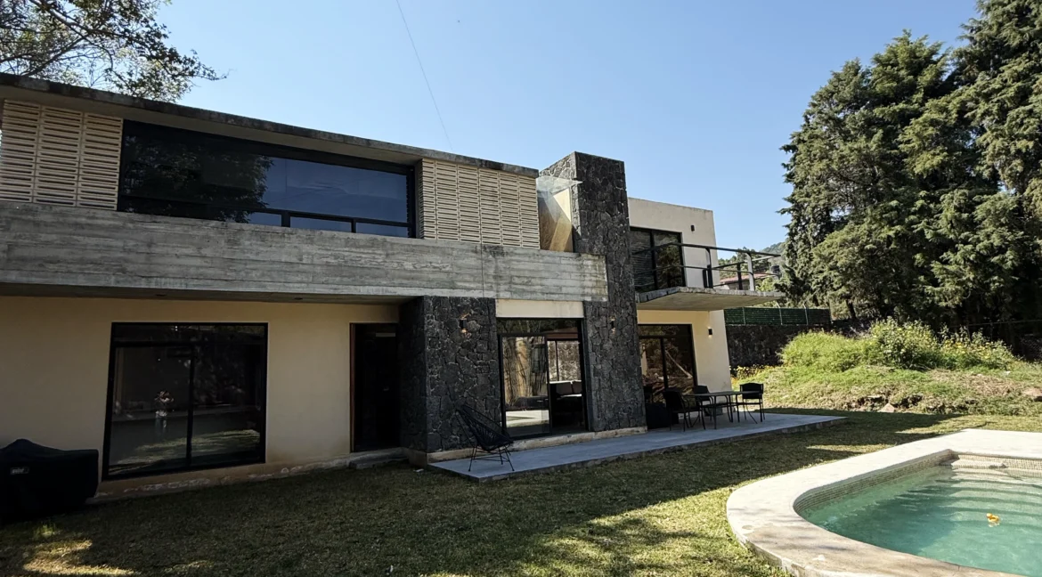 Casa-la-escondida-Moderna-en-venta-tepoztlán-barrio-de-san-jose-3-recamaras-alberca-terraza-vistas-3