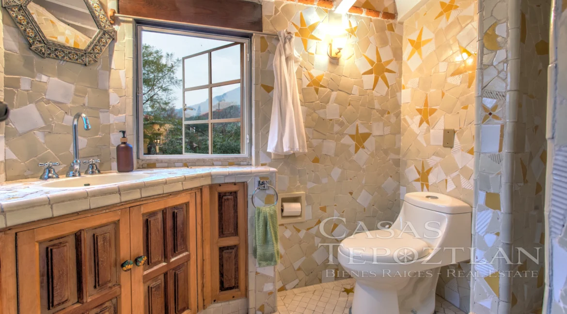 Casa-tradicional-tepoztlan-arquitecto-alexander-von-wuthenau-revista-casas-y-gente-jardines-alberca-paisaje-terrazas-profundidad-interiorismo-5