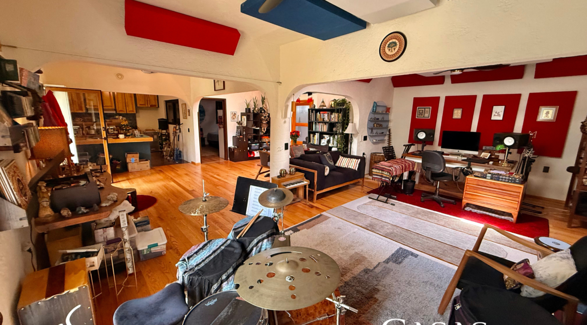 casa_en_venta_tepoztlan_casa_de_la_musica_alberca_jardin_santiago_tepetlapa_terrazas_bienes_raices_tepoztlan_musica